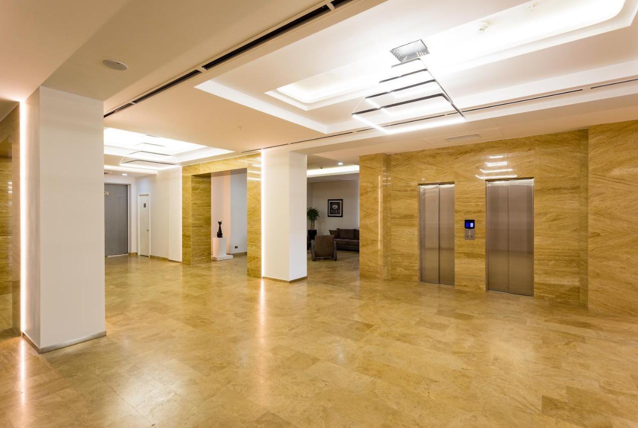 President Hotel By Hrazdan Hotel Cjsc Jerevan Exteriör bild