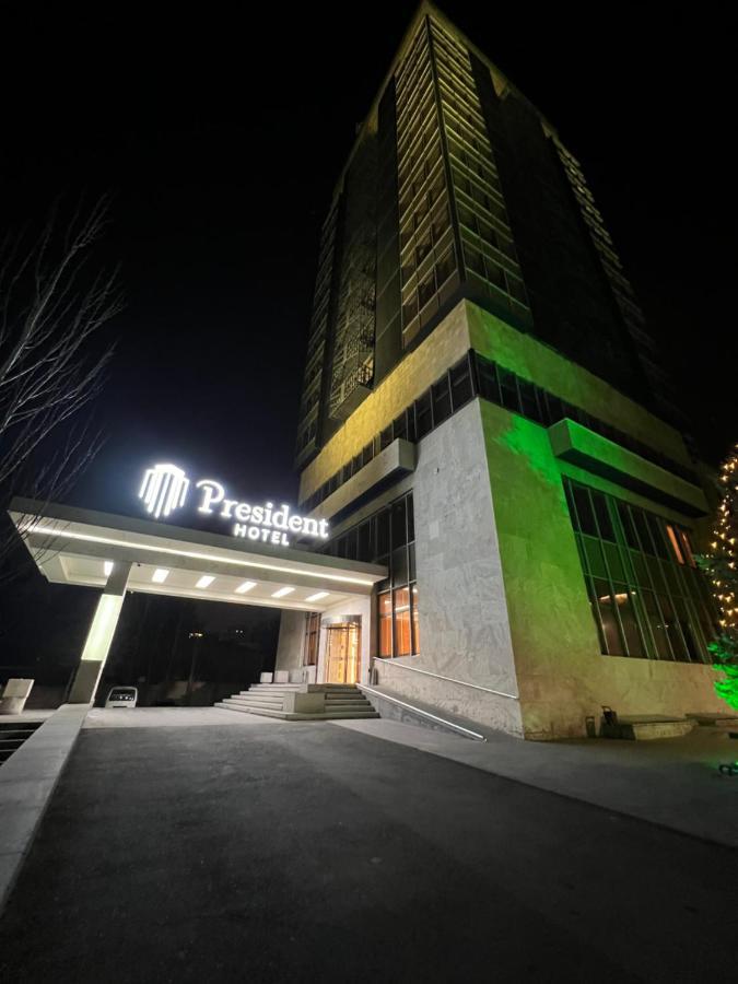 President Hotel By Hrazdan Hotel Cjsc Jerevan Exteriör bild