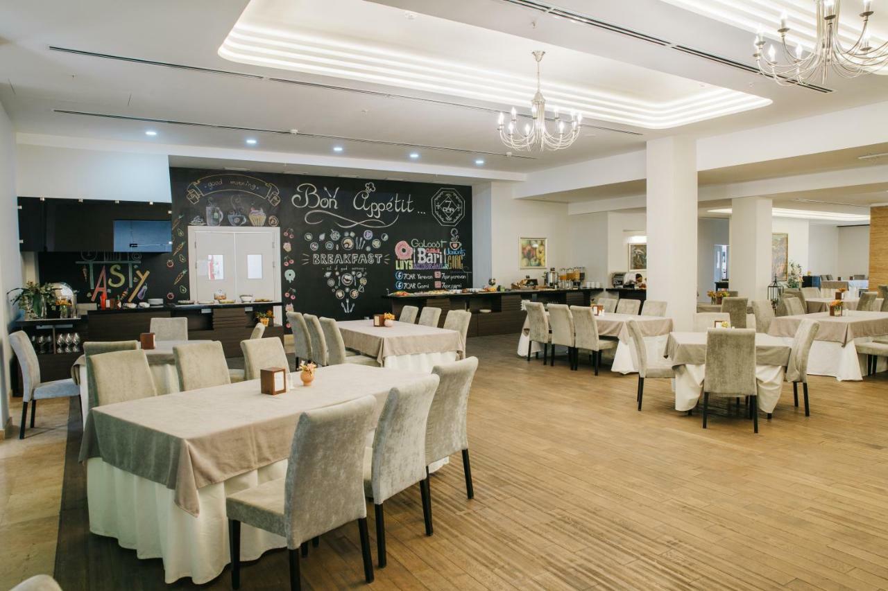 President Hotel By Hrazdan Hotel Cjsc Jerevan Exteriör bild
