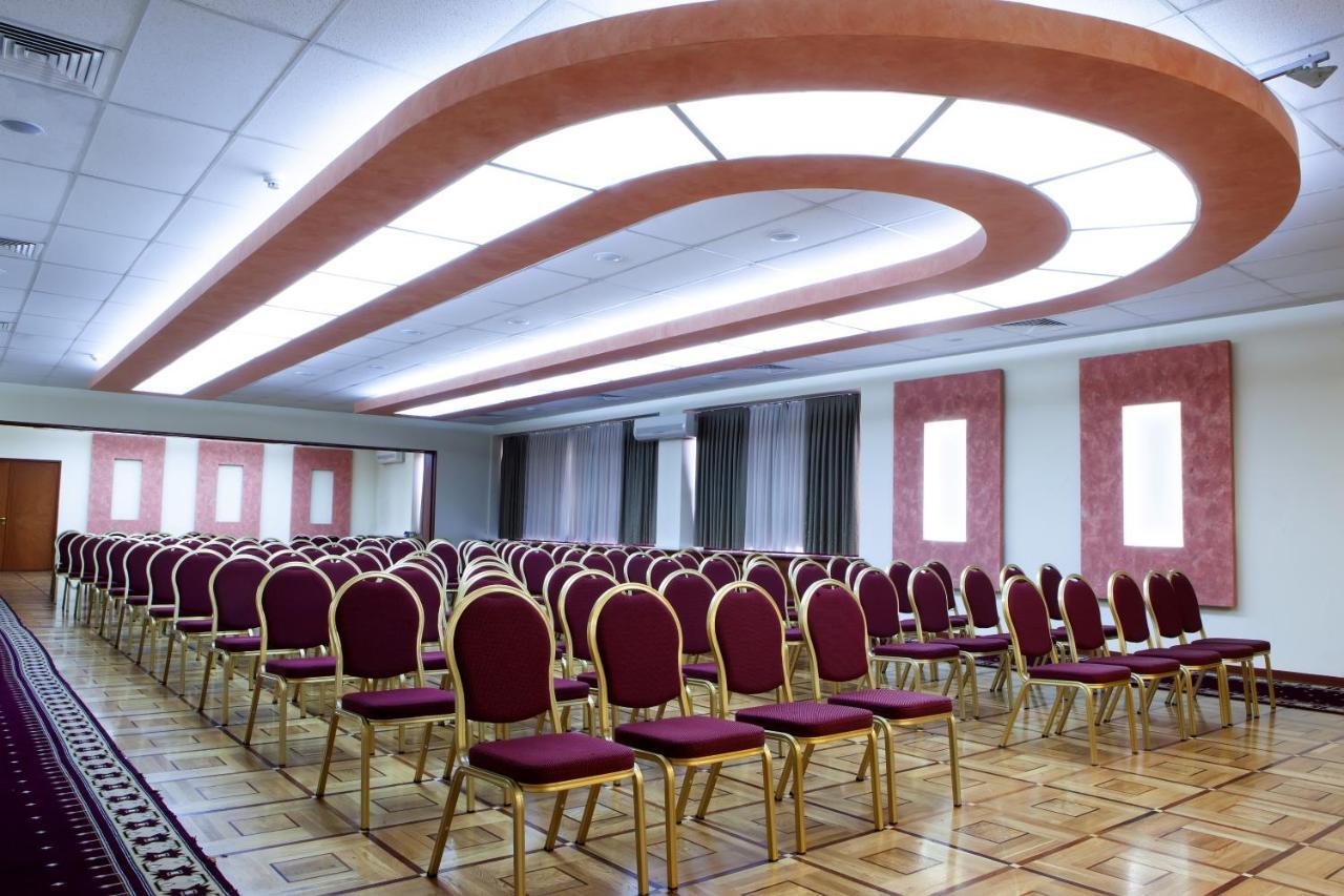 President Hotel By Hrazdan Hotel Cjsc Jerevan Exteriör bild
