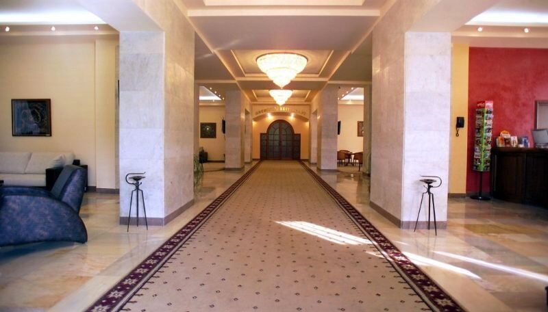 President Hotel By Hrazdan Hotel Cjsc Jerevan Exteriör bild