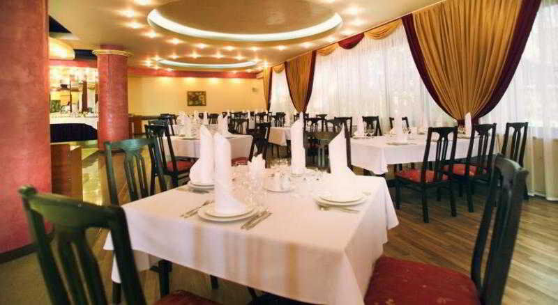 President Hotel By Hrazdan Hotel Cjsc Jerevan Exteriör bild